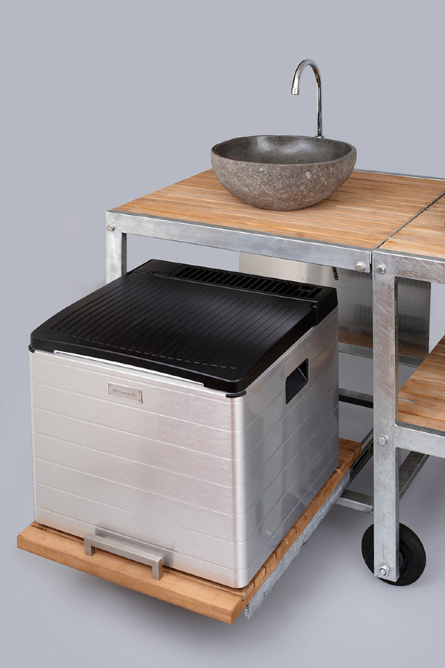 Барбекю-кухня Monolith